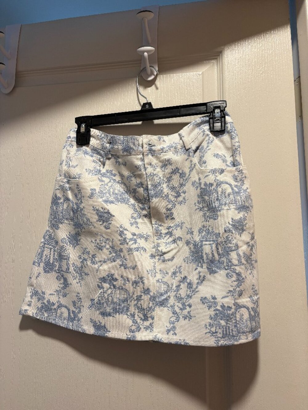 BLUE FRENCH TOILE SKIRT SIZE MEDIUM PANTS STORE